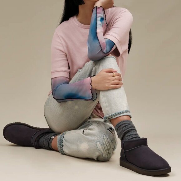 UGG Womens Classic Ultra Mini Ankle Boot - Picture 1 of 10